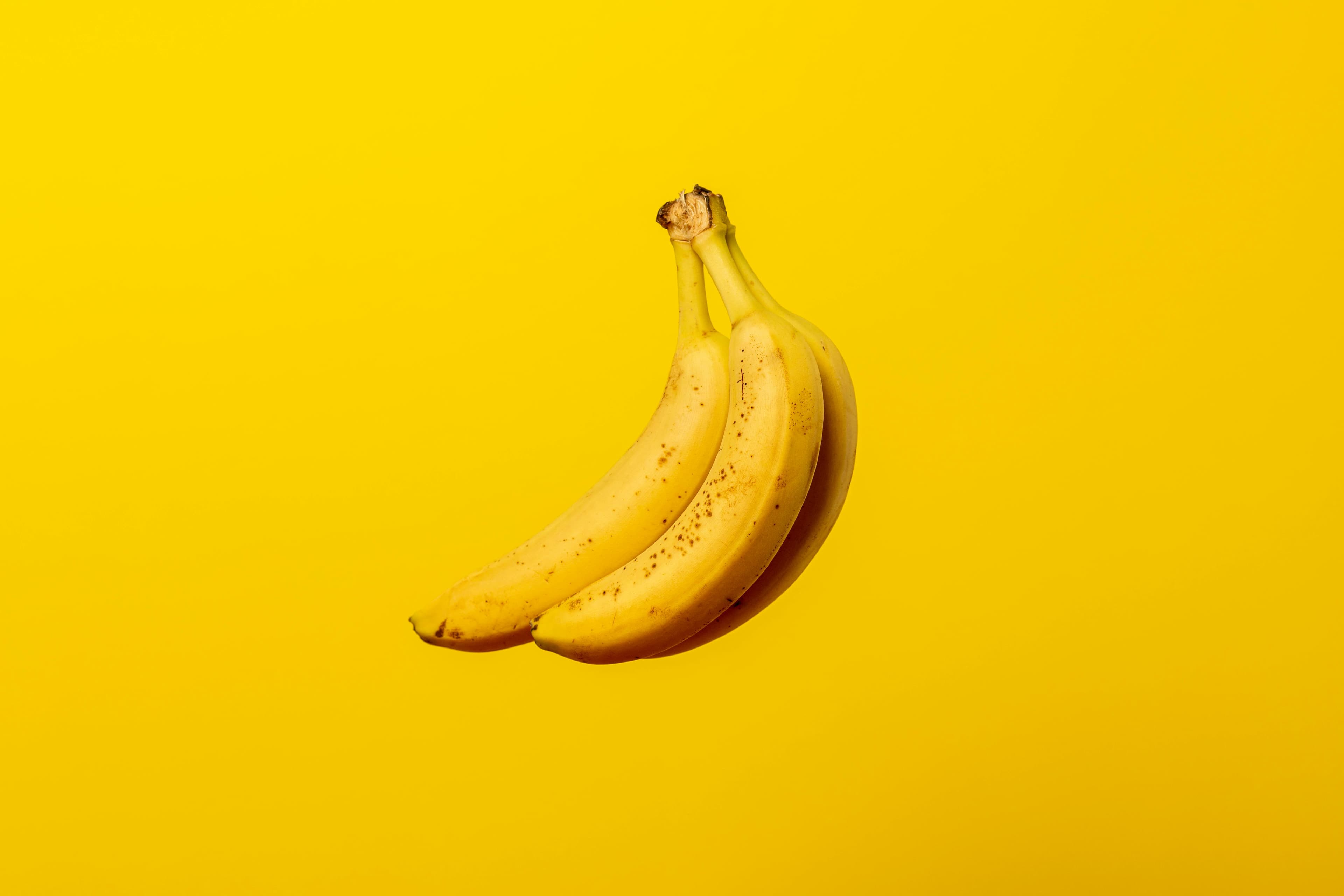 Humans Share 60% of Their DNA With Bananas - Learn amazing facts